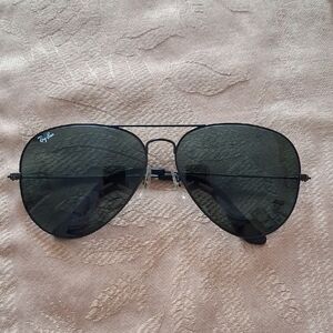 Vintage Ray-Ban Aviator Sunglasses - Black Frame with Dark Lenses
